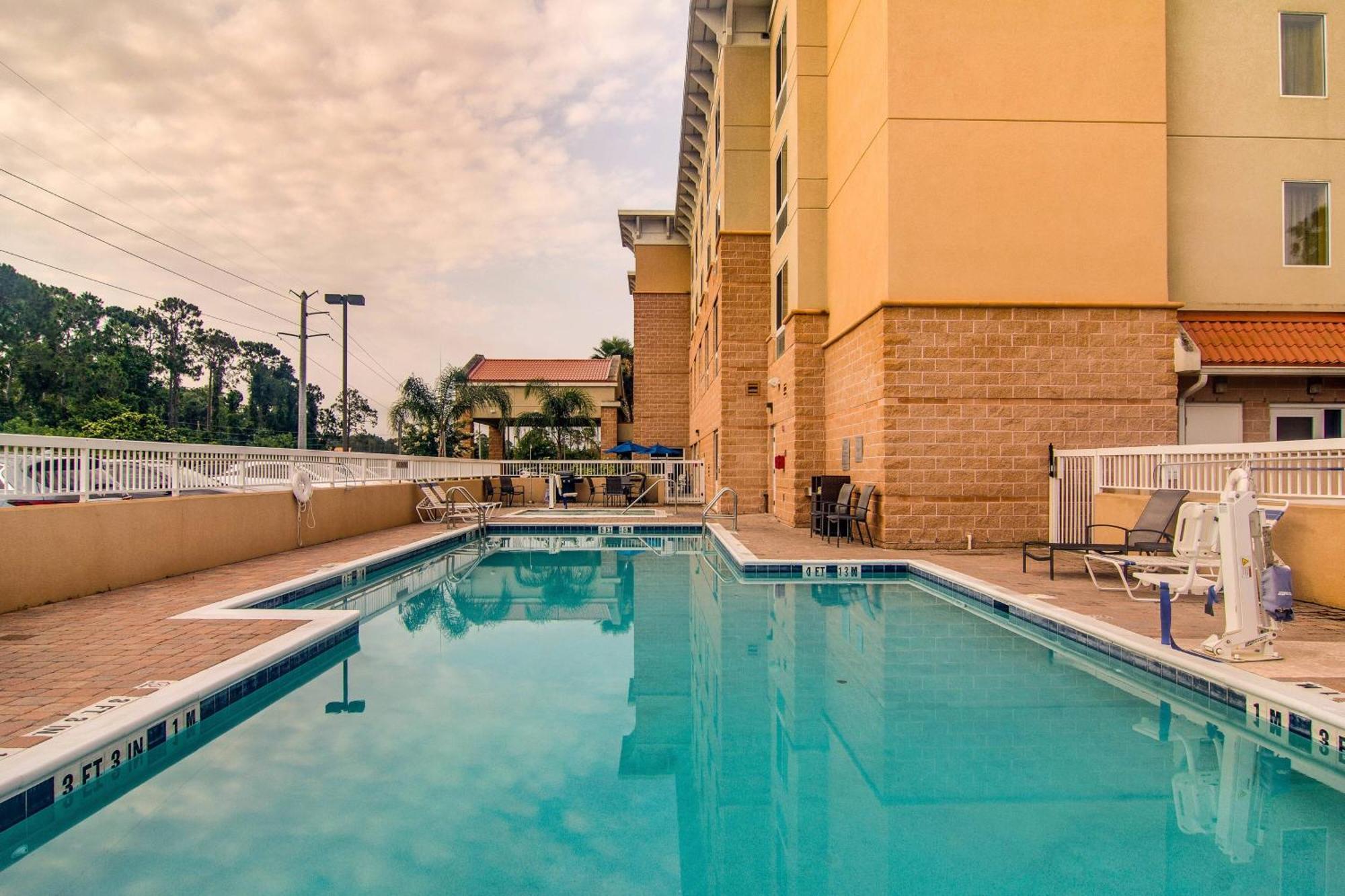 Fairfield Inn & Suites Palm Coast I-95 Экстерьер фото